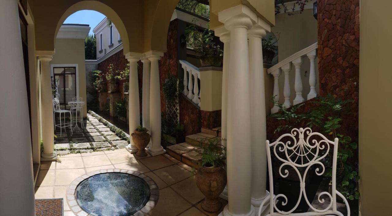 Villa Lugano Guesthouse Йоганнесбурґ Екстер'єр фото